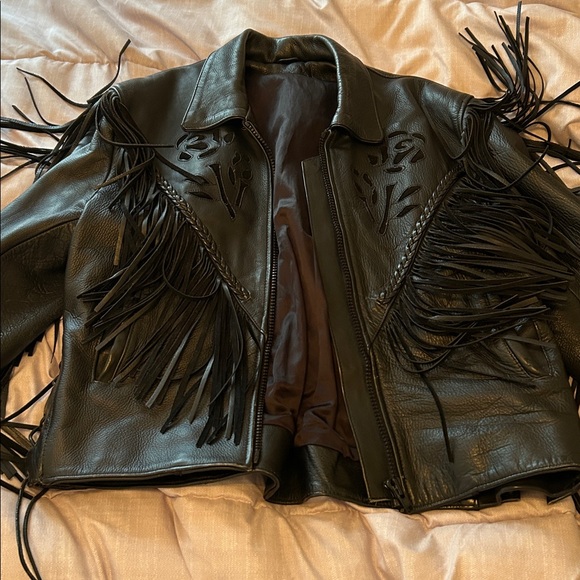 Fringed Black Leather Jacket with Rose Design - Picture 4 of 8